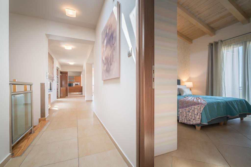 Villa Merovigli - Sea Views & Private Pool, Ideal For Large Groups, By Zantewize Tragaki Exterior photo